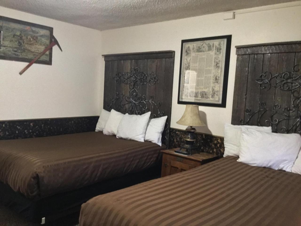 Black Bear Motel Davenport Exterior photo